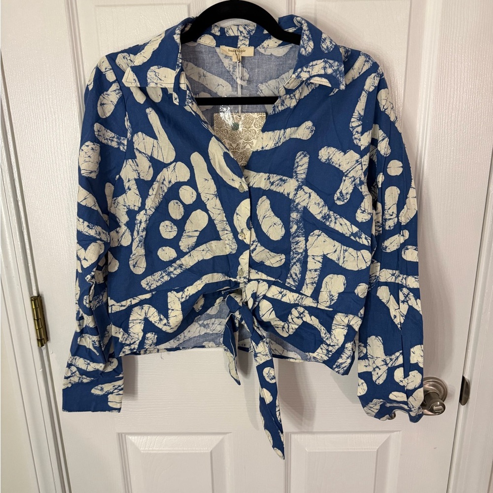 Haute Hippie Abstract Blue and Cream Button Up Top